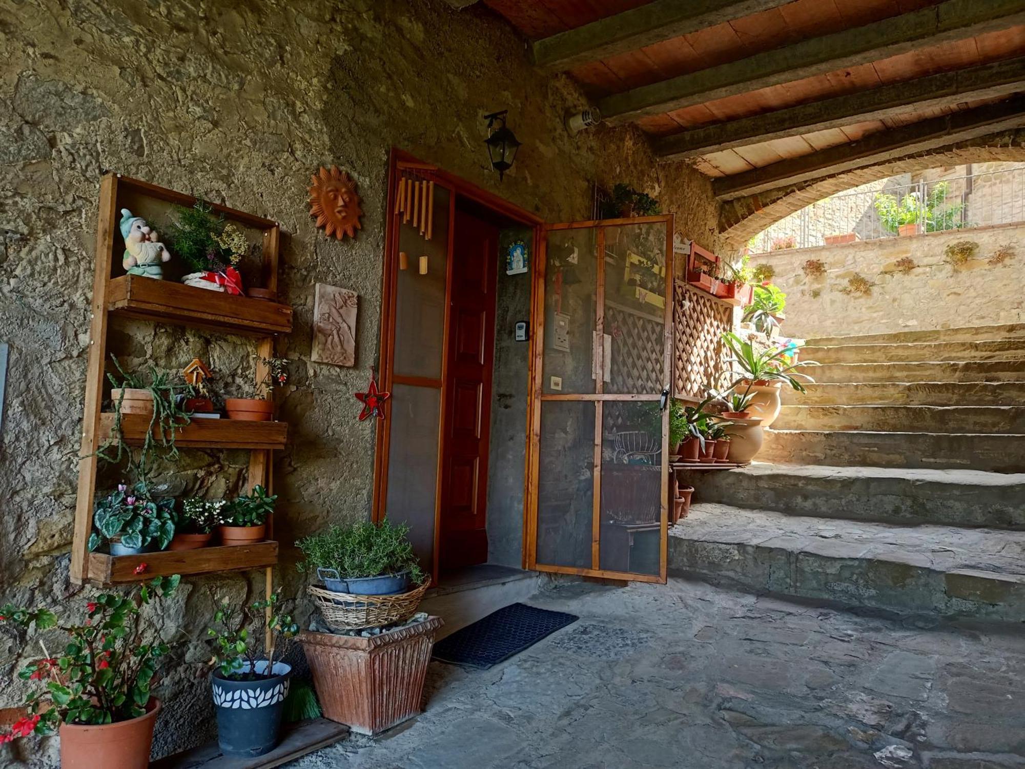 Monte del Lago Il Borgo Anticoヴィラ エクステリア 写真