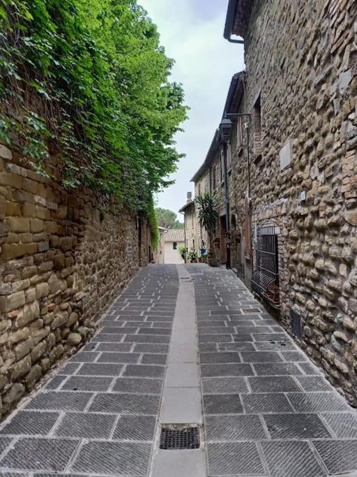 Monte del Lago Il Borgo Anticoヴィラ エクステリア 写真